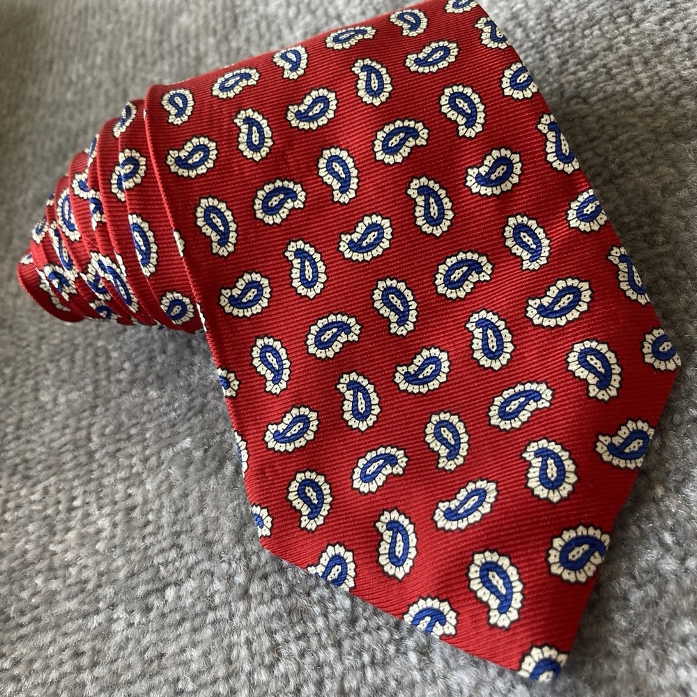 The Custom Shop Shirtmakers Neck Tie‎ Red Made In USA 100% Silk 59"